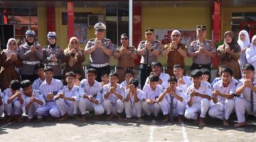 Lewat Program POLIDIK, Kapolres Aceh Tenggara Tanamkan Kesadaran Keselamatan Berlalu Lintas kepada Pelajar