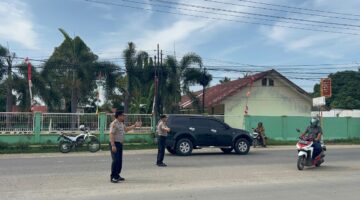 Kapolres Bireuen Turun ke Jalan, Atur Lalu Lintas Umbau Pengendara Tertib Utamakan Keselamatan